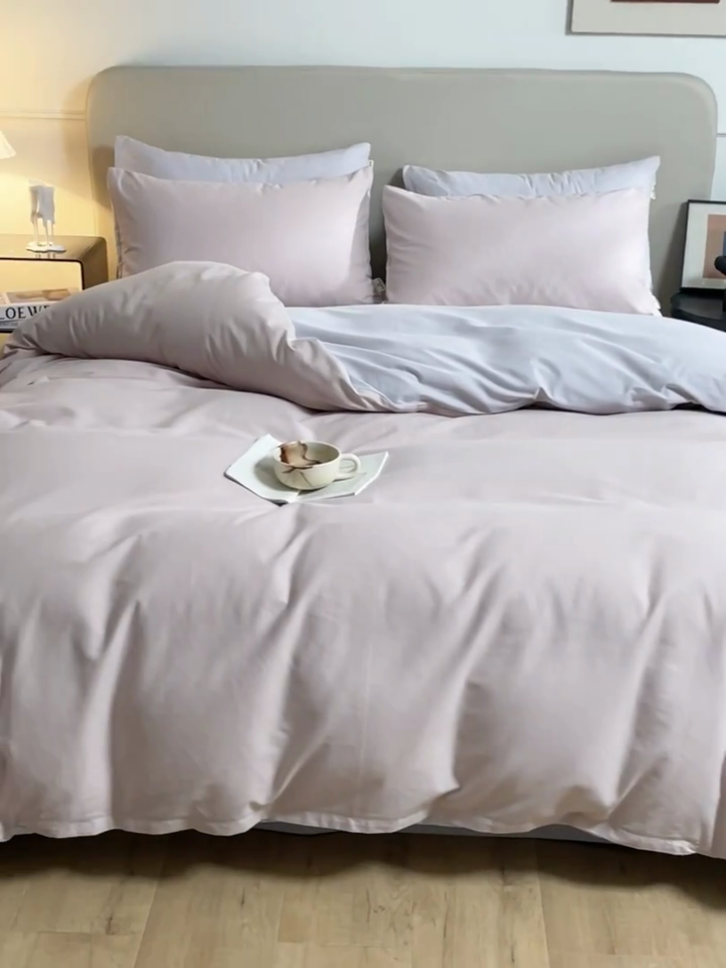 91家纺网 家纺一手货源 找家纺 澳梵家居 2024新款秋冬纯色全棉磨毛四件套--素色如锦系列 珊瑚粉-雪莲紫