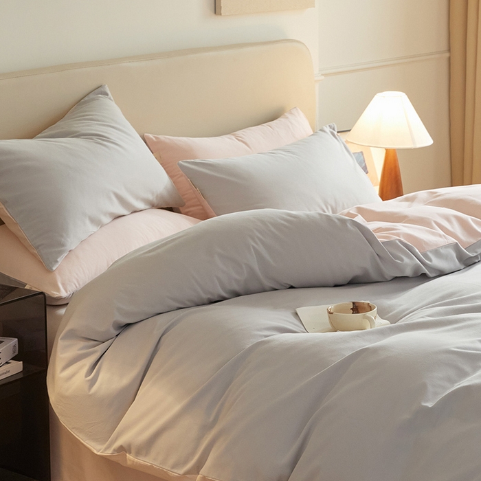 91家纺网 家纺一手货源 找家纺 澳梵家居 2024新款秋冬纯色全棉磨毛四件套--素色如锦系列 幻影灰-椰奶粉