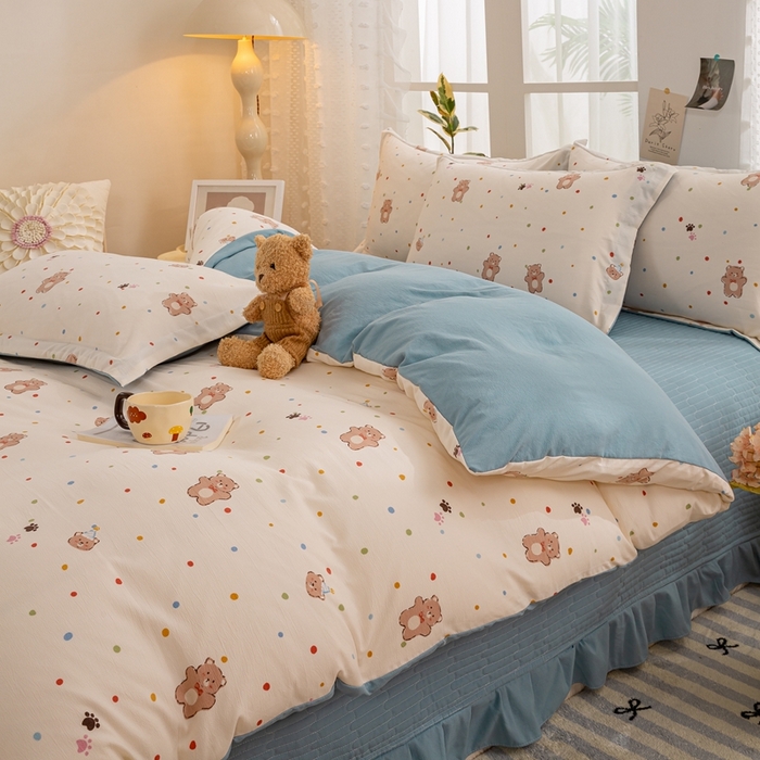 91家纺网 家纺一手货源 找家纺 富之航家纺2024新款小清新床盖四件套公主风提花针织棉床盖四件套 饼干熊