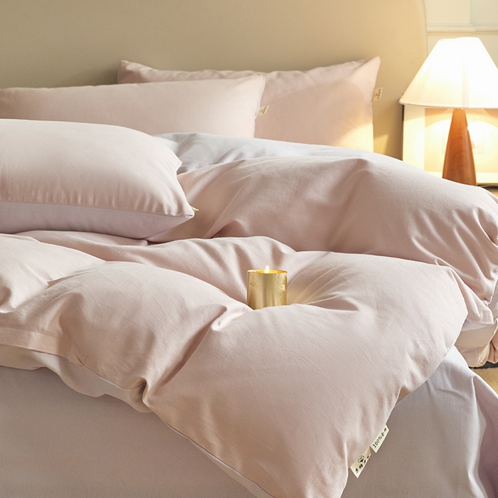 91家纺网 家纺一手货源 找家纺 澳梵家居 2024新款秋冬纯色全棉磨毛四件套--素色如锦系列 珊瑚粉-雪莲紫