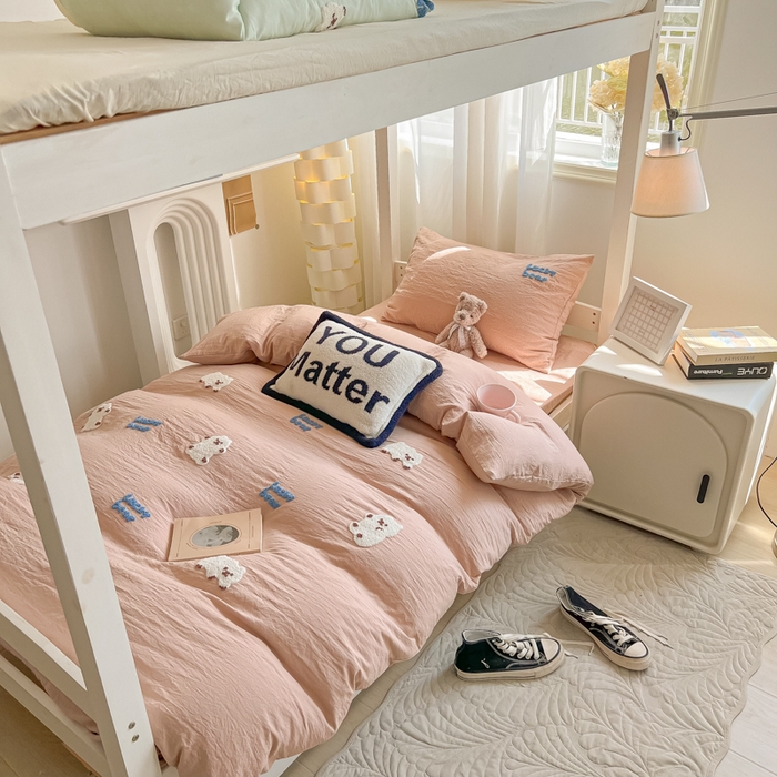 91家纺网 家纺一手货源 找家纺 韩巢家纺 2024新款学生宿舍寝室上下铺超柔水洗棉毛巾绣被套床单三件套-小白熊（提供卖家秀） 小白熊 浅咖