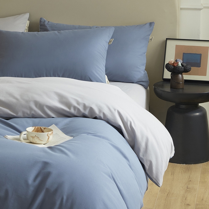 91家纺网 家纺一手货源 找家纺 澳梵家居 2024新款秋冬纯色全棉磨毛四件套--素色如锦系列 半岛蓝-幻影灰