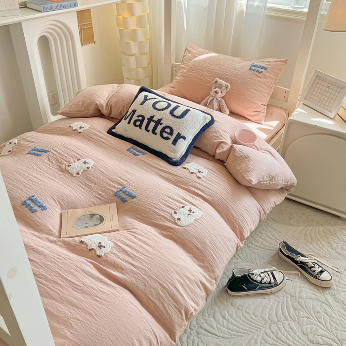 91家纺网 家纺一手货源 找家纺 韩巢家纺 2024新款学生宿舍寝室上下铺超柔水洗棉毛巾绣被套床单三件套-小白熊（提供卖家秀） 小白熊 浅咖