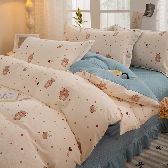 91家纺网 家纺一手货源 找家纺 富之航家纺2024新款小清新床盖四件套公主风提花针织棉床盖四件套 饼干熊