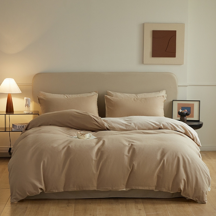 91家纺网 家纺一手货源 找家纺 澳梵家居 2024新款秋冬纯色全棉磨毛四件套--素色如锦系列 亚麻驼-燕麦色