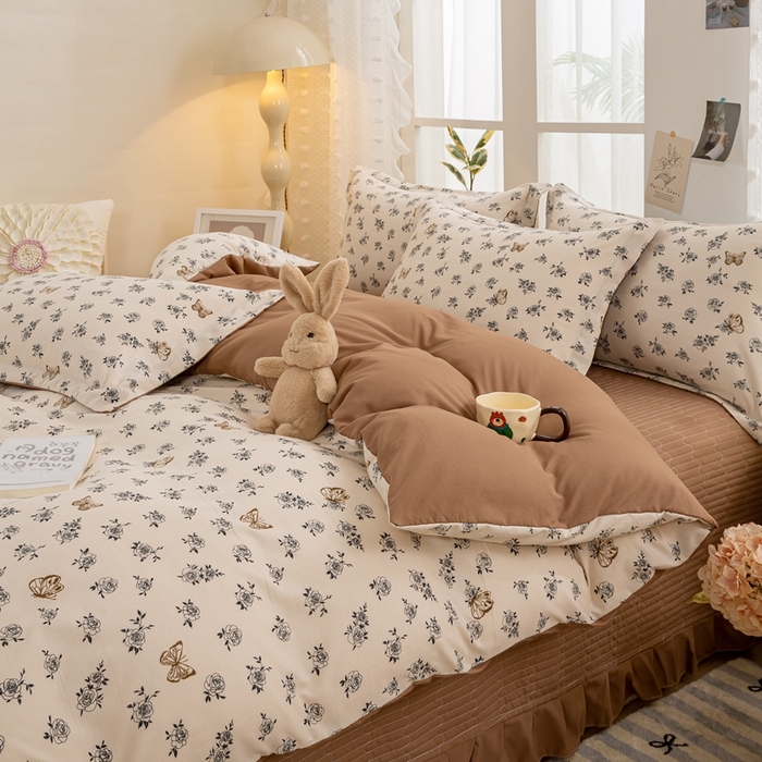 91家纺网 家纺一手货源 找家纺 富之航家纺2024新款小清新床盖四件套公主风提花针织棉床盖四件套 蝶恋花咖