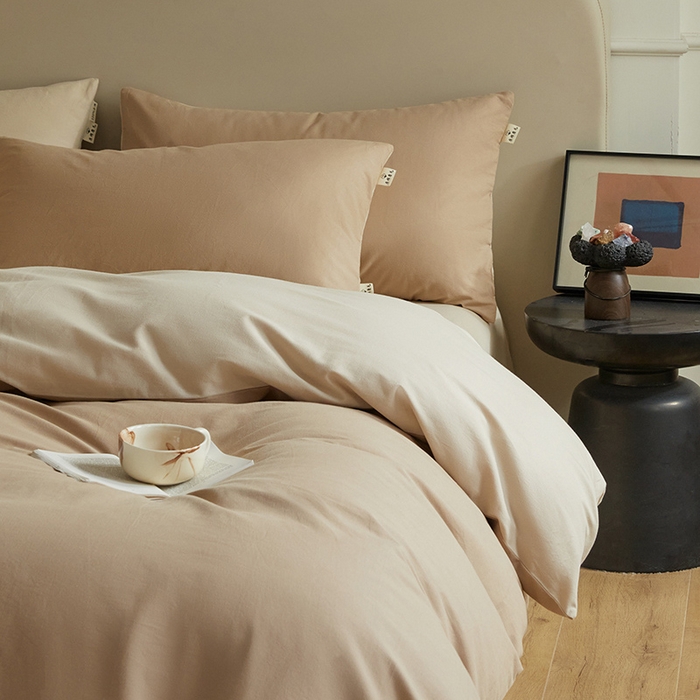 91家纺网 家纺一手货源 找家纺 澳梵家居 2024新款秋冬纯色全棉磨毛四件套--素色如锦系列 亚麻驼-燕麦色