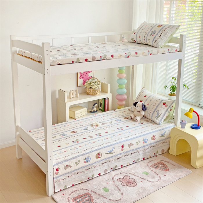 91家纺网 家纺一手货源 找家纺 名兮家居 2024新款学生床上下铺全棉床单  草莓兔兔