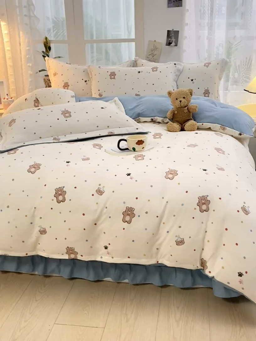 91家纺网 家纺一手货源 找家纺 富之航家纺2024新款小清新床盖四件套公主风提花针织棉床盖四件套 饼干熊