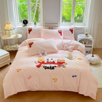 91家纺网 家纺一手货源 找家纺 宏羽纺家纺 2024新款全棉水洗棉贴布绣四件套 悦之音