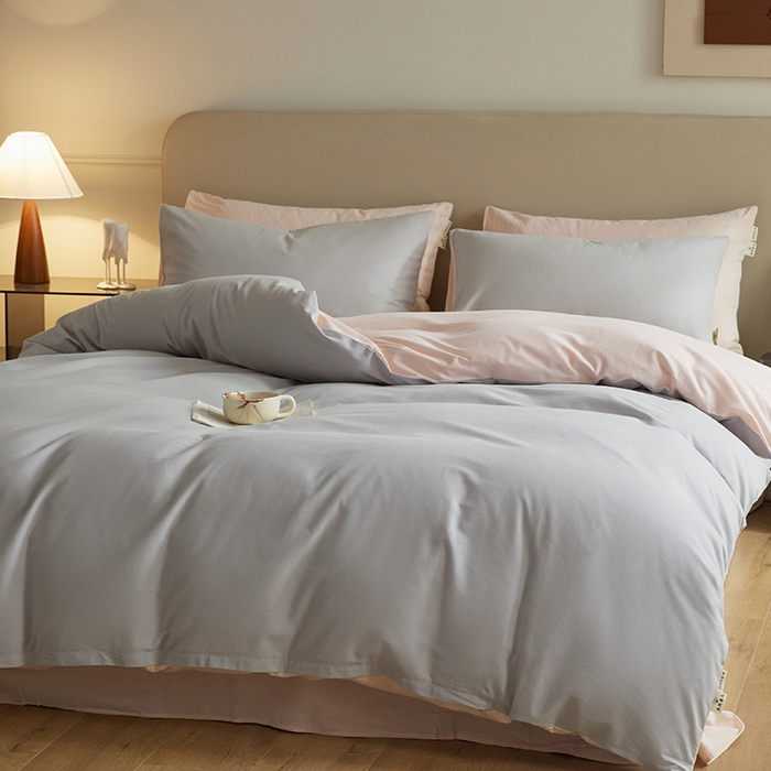 91家纺网 家纺一手货源 找家纺 澳梵家居 2024新款秋冬纯色全棉磨毛四件套--素色如锦系列 幻影灰-椰奶粉