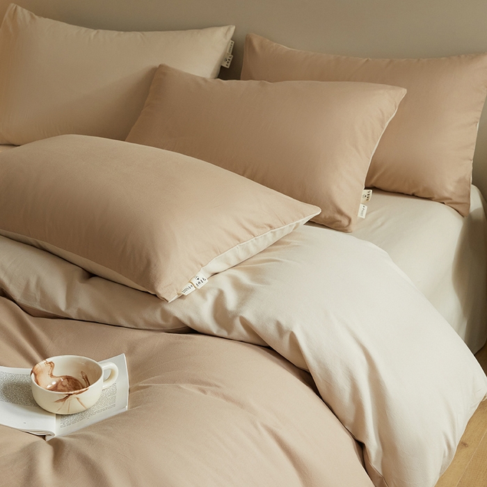 91家纺网 家纺一手货源 找家纺 澳梵家居 2024新款秋冬纯色全棉磨毛四件套--素色如锦系列 亚麻驼-燕麦色