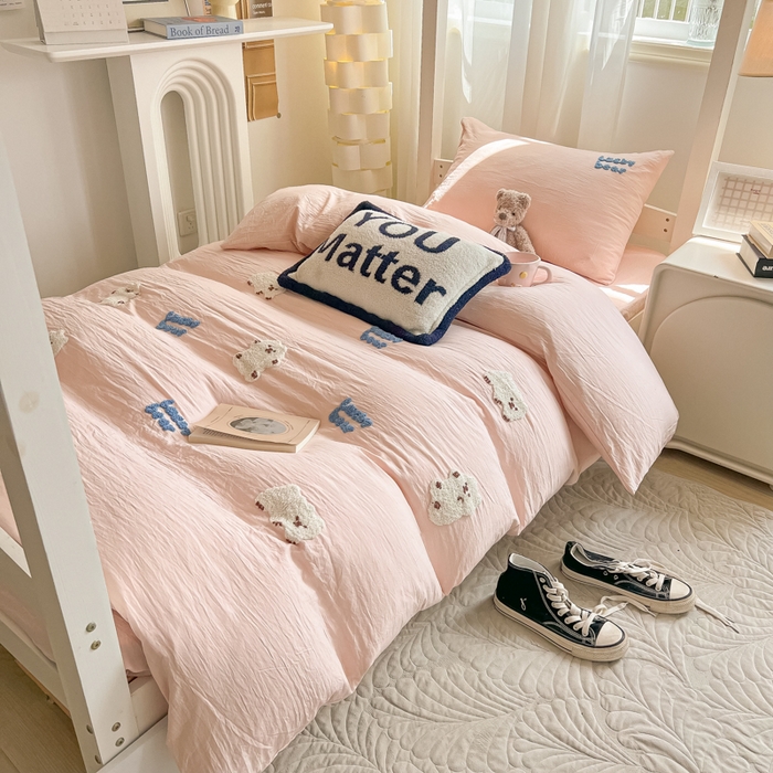 91家纺网 家纺一手货源 找家纺 （总）韩巢家纺 2024新款学生宿舍寝室上下铺超柔水洗棉毛巾绣单件被套-小白熊（提供卖家秀）