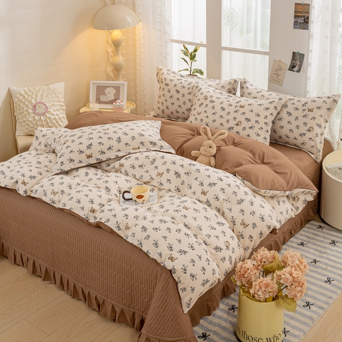 91家纺网 家纺一手货源 找家纺 富之航家纺2024新款小清新床盖四件套公主风提花针织棉床盖四件套 蝶恋花咖