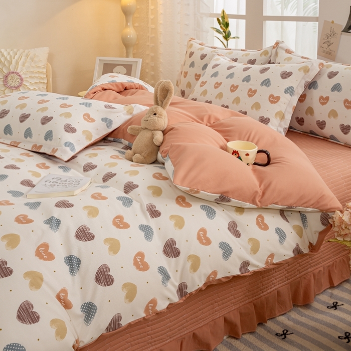 91家纺网 家纺一手货源 找家纺 富之航家纺 2024新款小清新床盖四件套公主风提花针织棉床盖四件套 比心