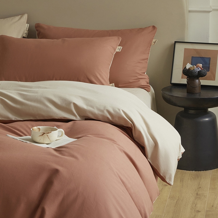 91家纺网 家纺一手货源 找家纺 澳梵家居 2024新款秋冬纯色全棉磨毛四件套--素色如锦系列 珊瑚橙-奶白