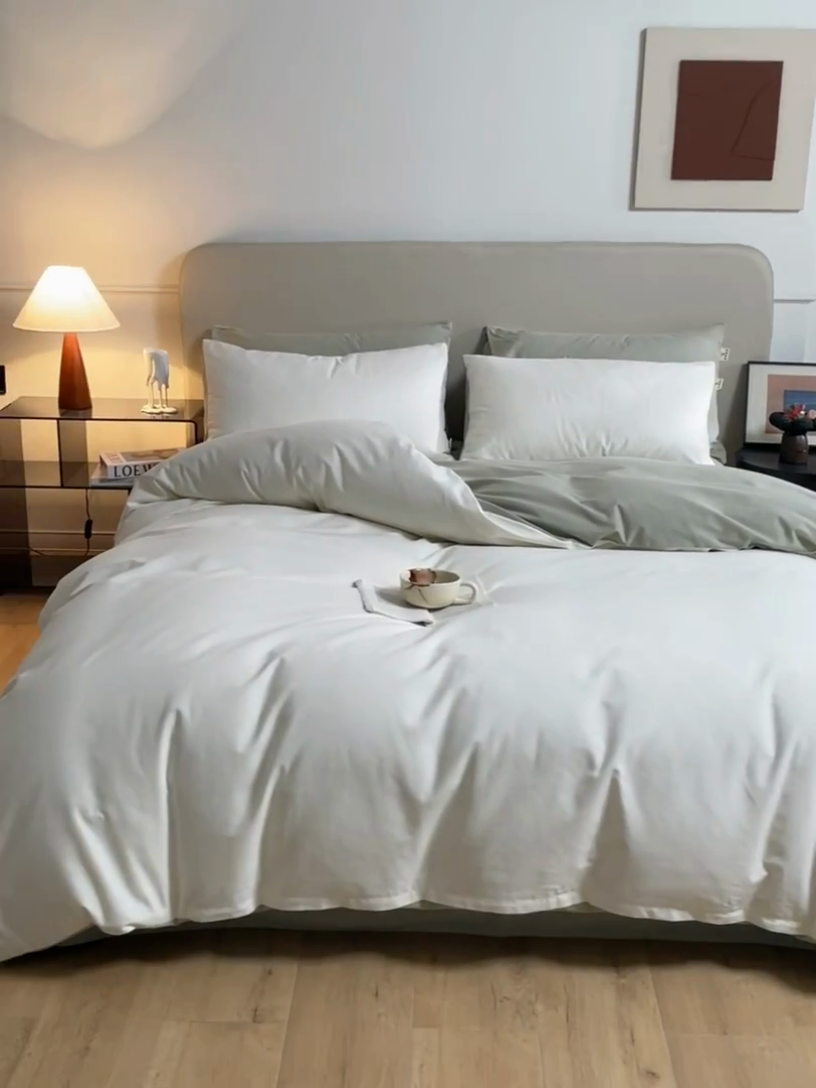 91家纺网 家纺一手货源 找家纺 澳梵家居 2024新款秋冬纯色全棉磨毛四件套--素色如锦系列 奶白-冷杉绿