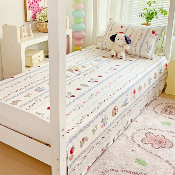 91家纺网 家纺一手货源 找家纺 名兮家居 2024新款学生床上下铺全棉床单  草莓兔兔