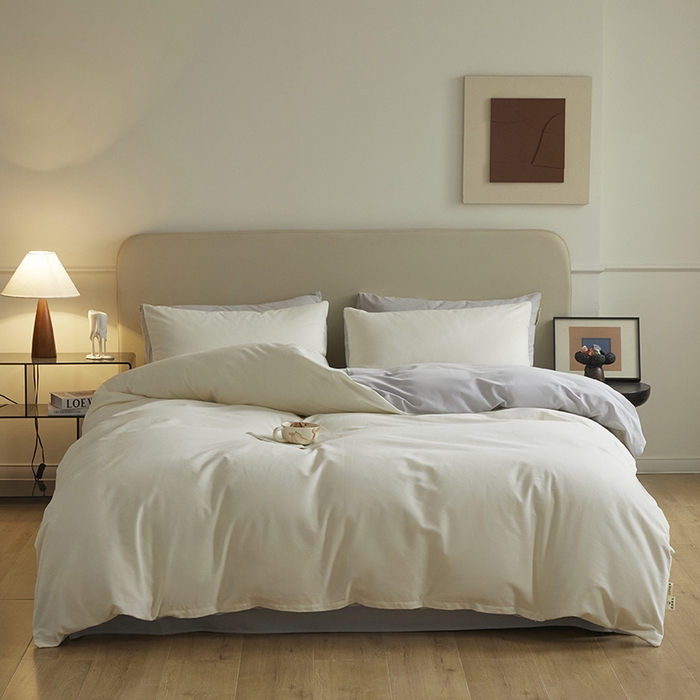 91家纺网 家纺一手货源 找家纺 澳梵家居 2024新款秋冬纯色全棉磨毛四件套--素色如锦系列 奶白-幻影灰