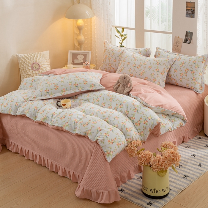 91家纺网 家纺一手货源 找家纺 富之航家纺2024新款小清新床盖四件套公主风提花针织棉床盖四件套 蜜桃