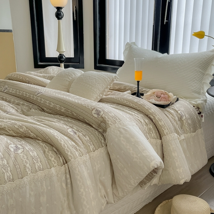 91家纺网 家纺一手货源 找家纺 莱豫家纺 2024新款法式复古针织花边夏被春秋被 凯瑟琳