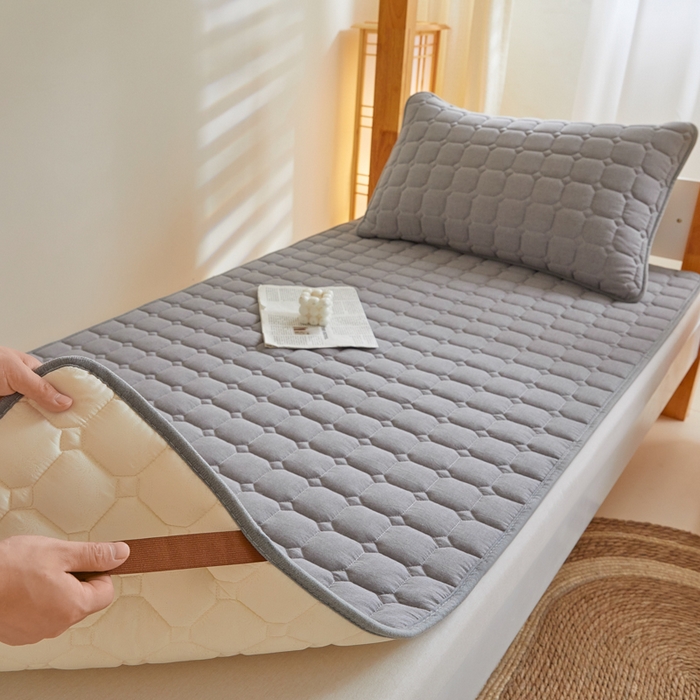 91家纺网 家纺一手货源 找家纺 鑫钰 2025新款学生宿舍A类水洗棉大豆夹棉系列-简格 简格-绅士灰