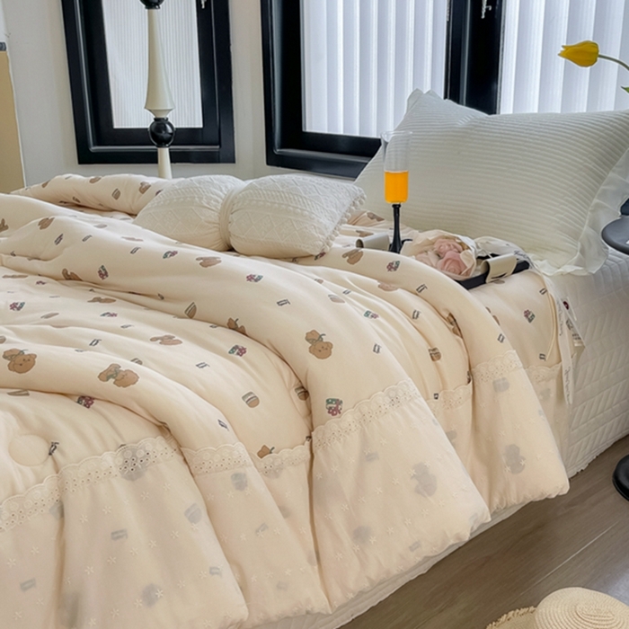 91家纺网 家纺一手货源 找家纺 莱豫家纺 2024新款法式复古针织花边夏被春秋被 童趣