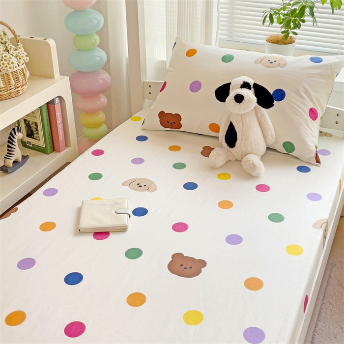 91家纺网 家纺一手货源 找家纺 名兮家居 2024新款学生床上下铺全棉床笠 波点小熊