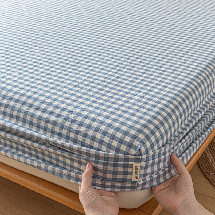 91家纺网 家纺一手货源 找家纺 卡伦家纺 2025全棉色织水洗棉单层床笠席梦思保护套 浅蓝小格