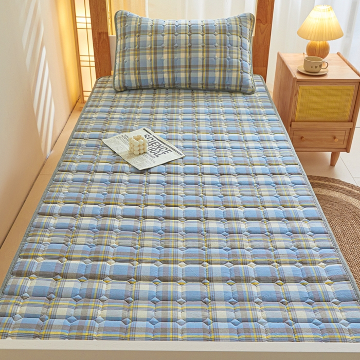 91家纺网 家纺一手货源 找家纺 鑫钰 2025新款学生宿舍A类水洗棉大豆夹棉系列-简格 简格-简希蓝