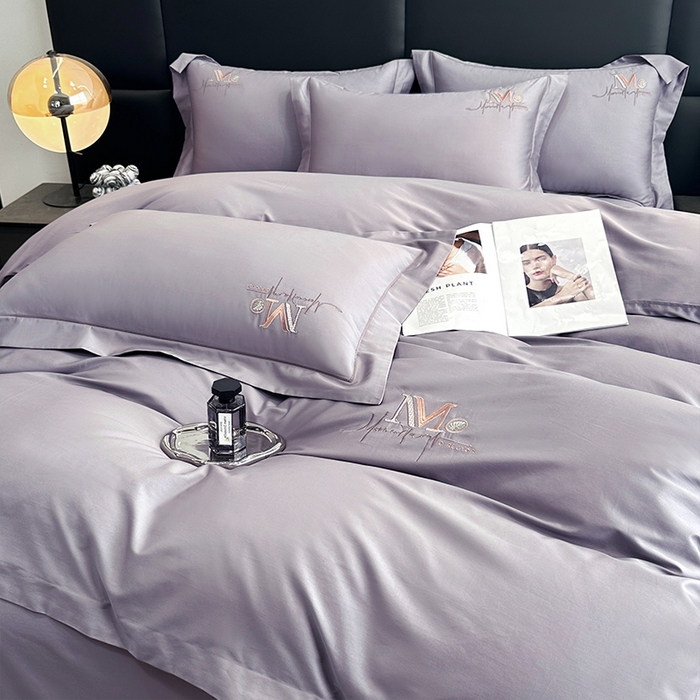 91家纺网 家纺一手货源 找家纺 琉宿家纺 2025新款50s双股长绒棉绣花四件套 倾世红颜-紫灰