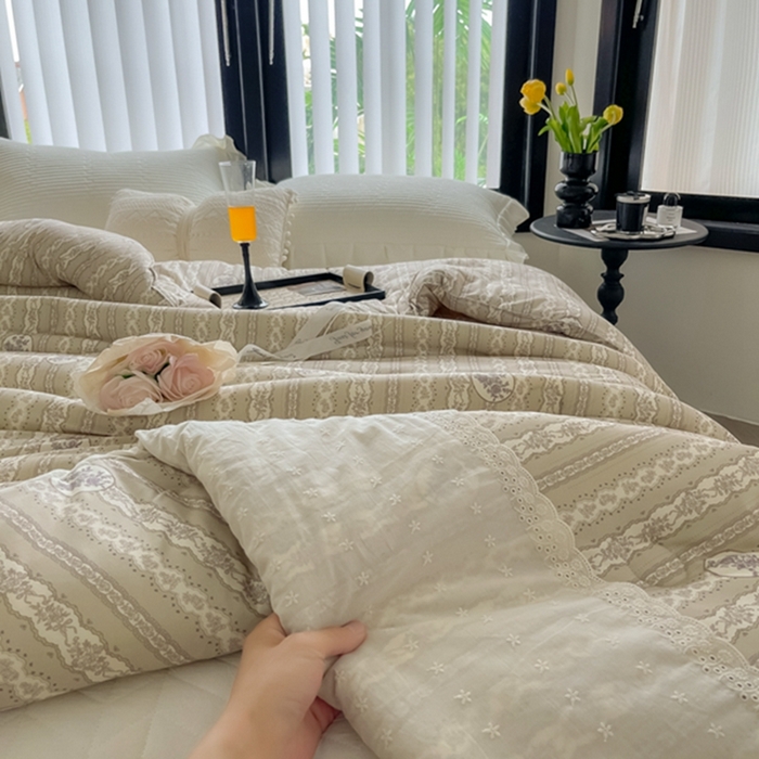 91家纺网 家纺一手货源 找家纺 莱豫家纺 2024新款法式复古针织花边夏被春秋被 凯瑟琳