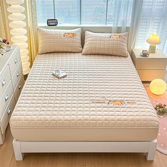 91家纺网 家纺一手货源 找家纺 鑫钰 2024新夹款刺绣大豆纤维床笠-幸运狗系列 幸运狗-香槟驼