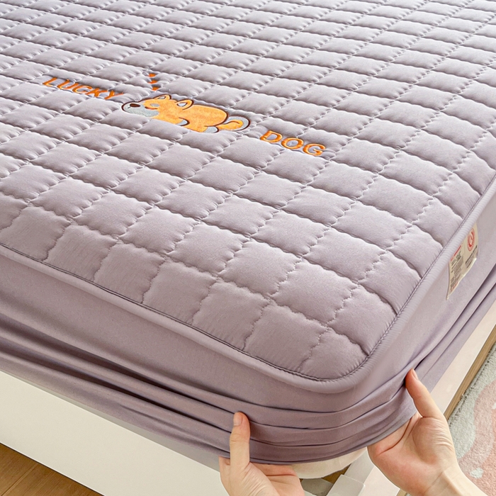 91家纺网 家纺一手货源 找家纺 鑫钰 2024新夹款刺绣大豆纤维床笠-幸运狗系列 幸运狗-烟紫