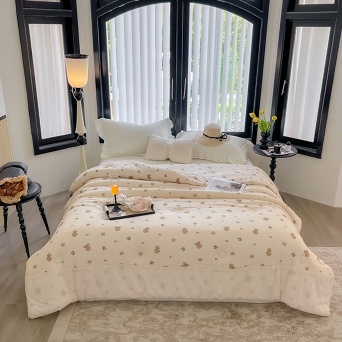 91家纺网 家纺一手货源 找家纺 莱豫家纺 2024新款法式复古针织花边夏被春秋被 童趣