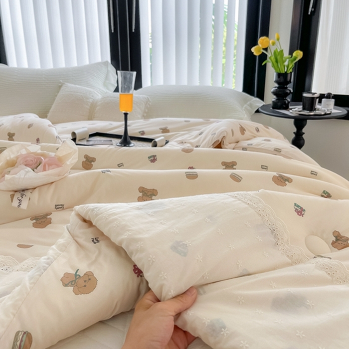 91家纺网 家纺一手货源 找家纺 莱豫家纺 2024新款法式复古针织花边夏被春秋被 童趣