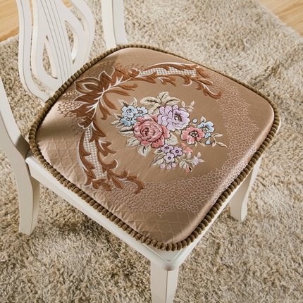 91家纺网 家纺一手货源 找家纺 （总）爱家居 2024新款提花高精密餐椅垫