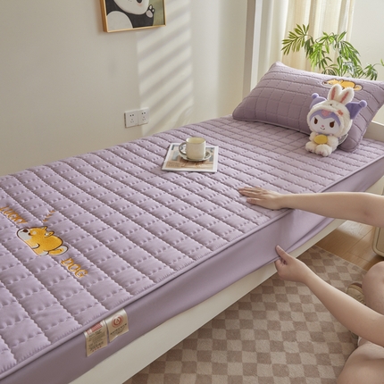 91家纺网 家纺一手货源 找家纺 （总）鑫钰 2025新款学生开学季夹棉刺绣床笠床垫套-幸运狗系列