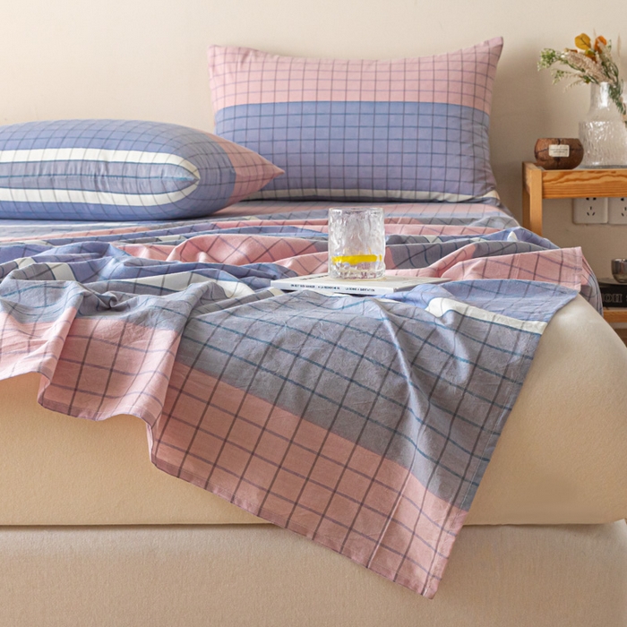 91家纺网 家纺一手货源 找家纺 卡伦家纺 2025新款全棉色织水洗棉床单学生宿舍单人双人床单系列马丁粉