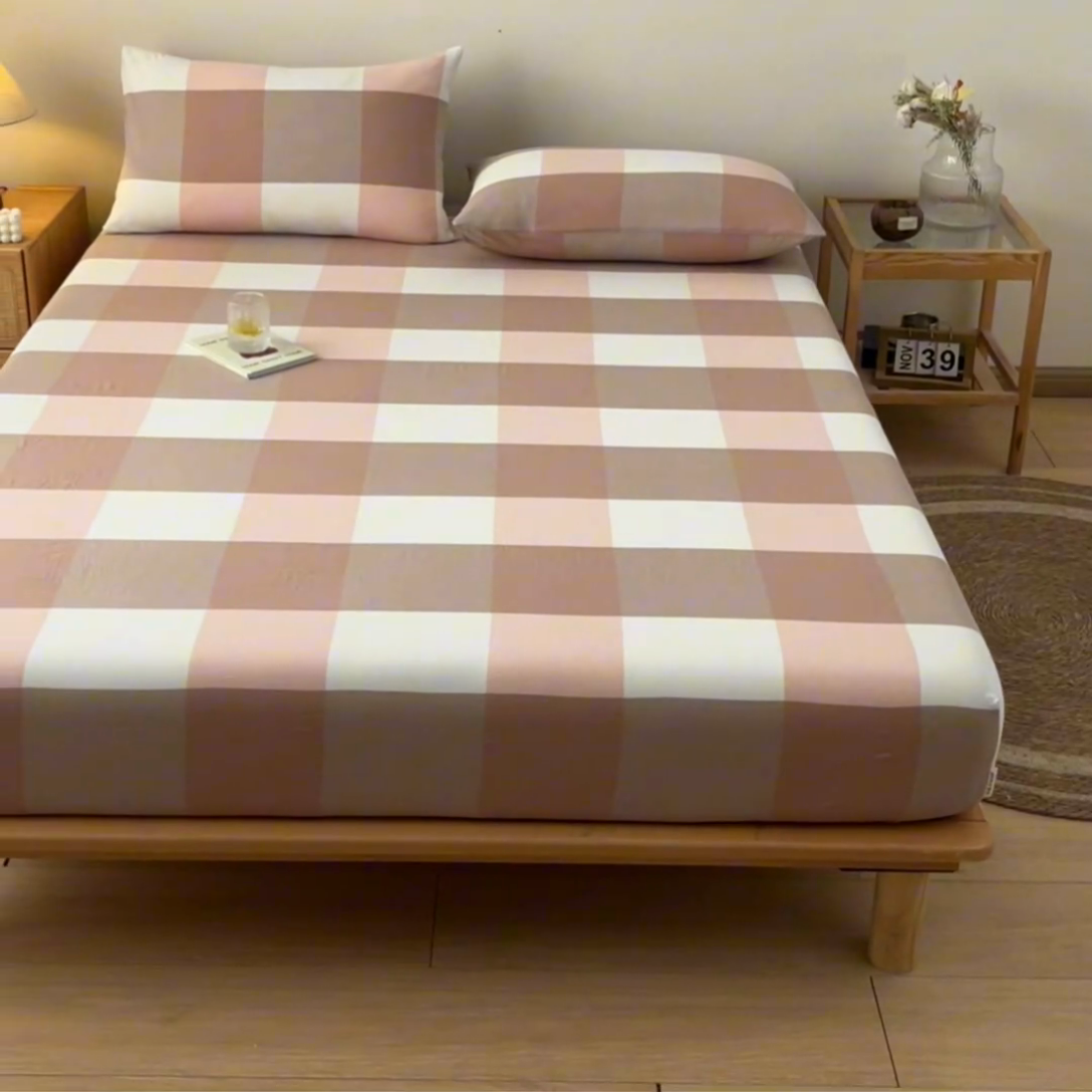 91家纺网 家纺一手货源 找家纺 卡伦家纺 2025全棉色织水洗棉单层床笠席梦思保护套 粉大格