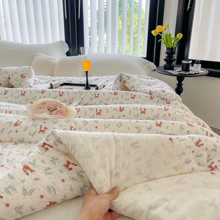 91家纺网 家纺一手货源 找家纺 莱豫家纺 2024新款法式复古针织花边夏被春秋被 小狐狸