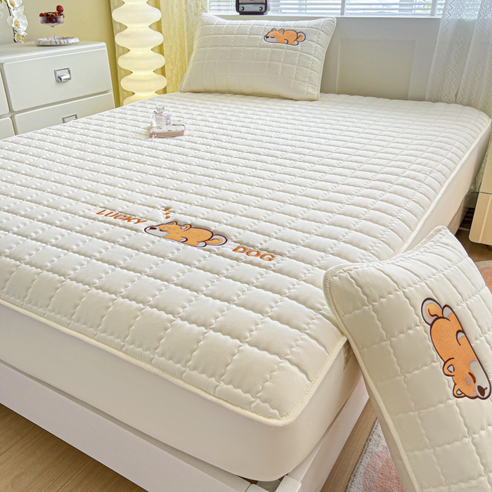 91家纺网 家纺一手货源 找家纺 鑫钰 2024新夹款刺绣大豆纤维床笠-幸运狗系列 幸运狗-典雅白