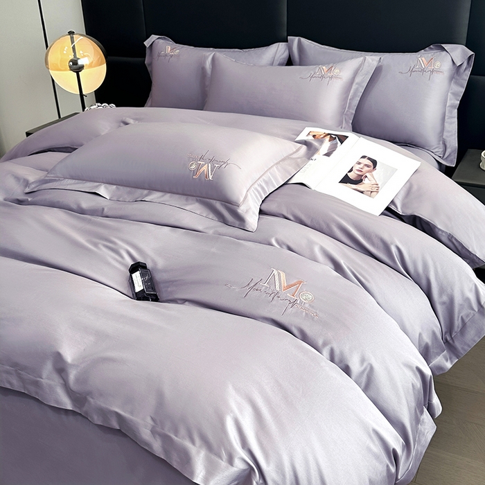 91家纺网 家纺一手货源 找家纺 琉宿家纺 2025新款50s双股长绒棉绣花四件套 倾世红颜-紫灰