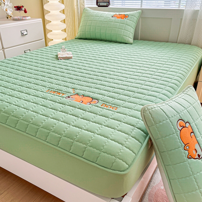 91家纺网 家纺一手货源 找家纺 鑫钰 2024新夹款刺绣大豆纤维床笠-幸运狗系列 幸运狗-时尚绿