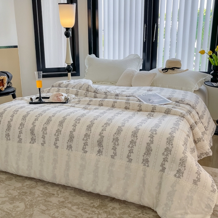 91家纺网 家纺一手货源 找家纺 莱豫家纺 2024新款法式复古针织花边夏被春秋被 赫本