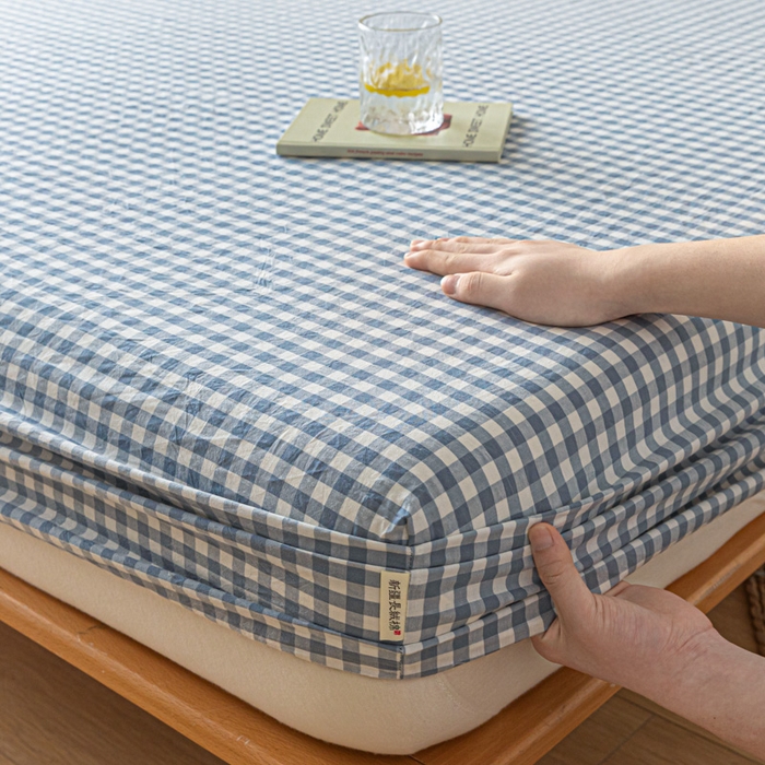 91家纺网 家纺一手货源 找家纺 卡伦家纺 2025全棉色织水洗棉单层床笠席梦思保护套 浅蓝小格