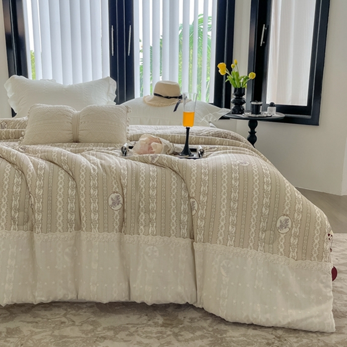 91家纺网 家纺一手货源 找家纺 莱豫家纺 2024新款法式复古针织花边夏被春秋被 凯瑟琳