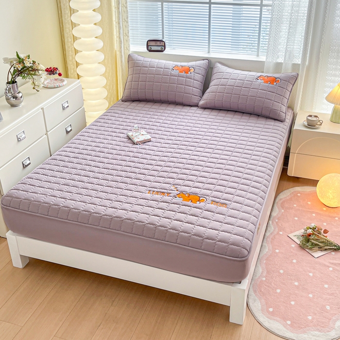 91家纺网 家纺一手货源 找家纺 鑫钰 2024新夹款刺绣大豆纤维床笠-幸运狗系列 幸运狗-烟紫