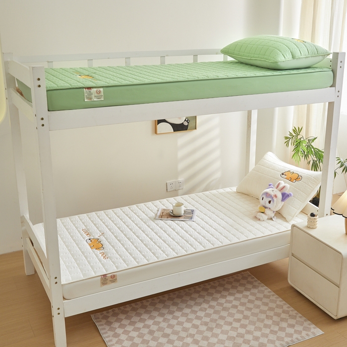 91家纺网 家纺一手货源 找家纺 鑫钰 2025新款学生开学季夹棉刺绣床笠床垫套-幸运狗系列 幸运狗-典雅白