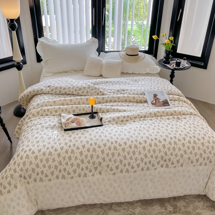 91家纺网 家纺一手货源 找家纺 莱豫家纺 2024新款法式复古针织花边夏被春秋被 南法假日